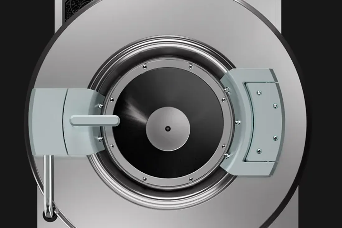 APERTURA DE PUERTA AMPLIADA · Lavadora industrial centrifuga rígida UniMac UW45