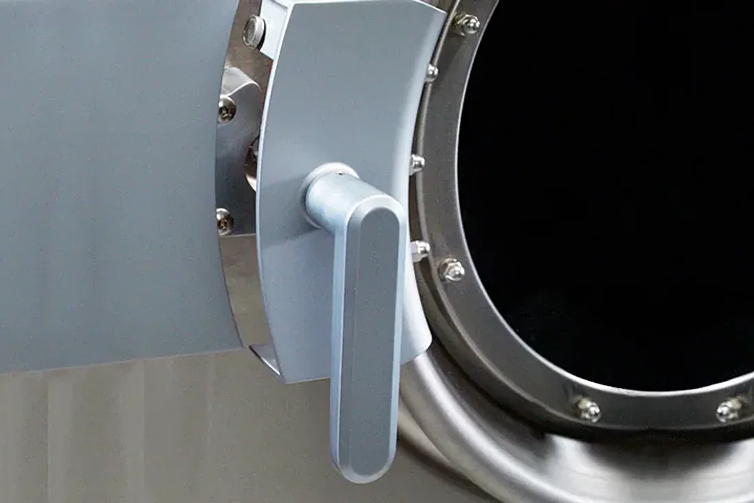 PUERTA MEJORADA · Lavadora industrial centrifuga rígida UniMac UW65