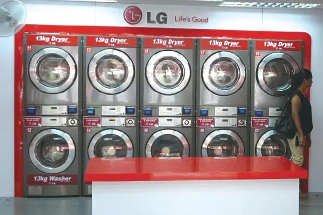 Ahorro de Espacio · Lavadora y secadora comercial apilable LG Giant-C+